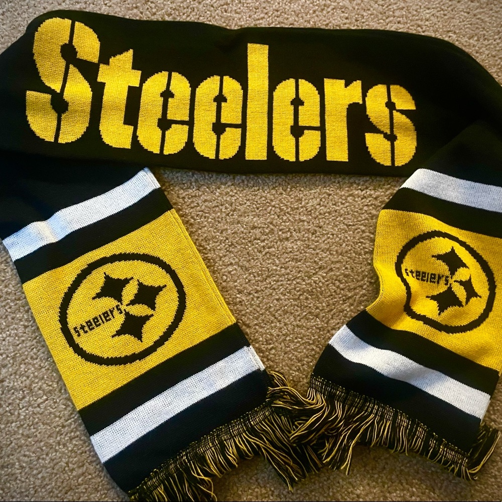 • Steelers Scarf •